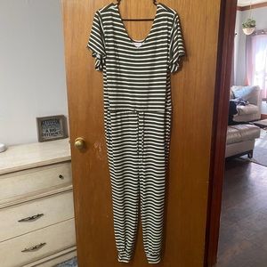 LuLaRoe Jumpsuit, Size Small